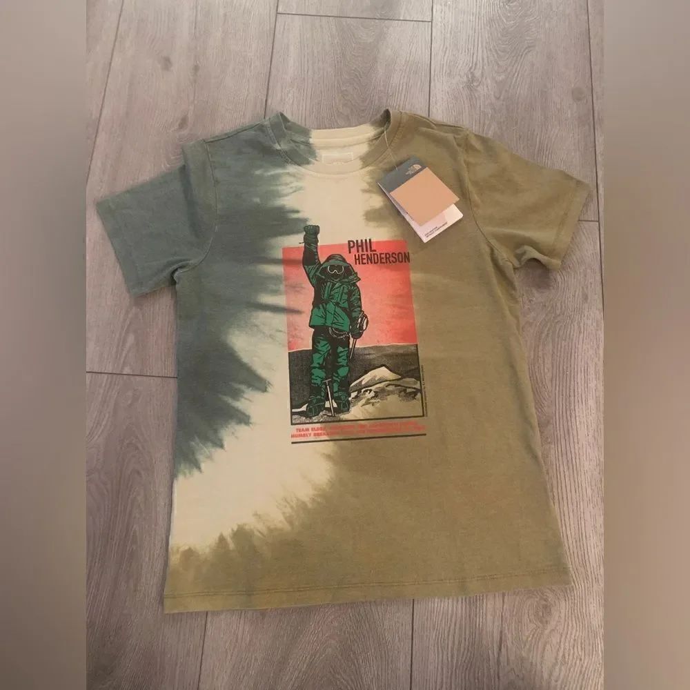 The north face T shirt, standard fit, size S